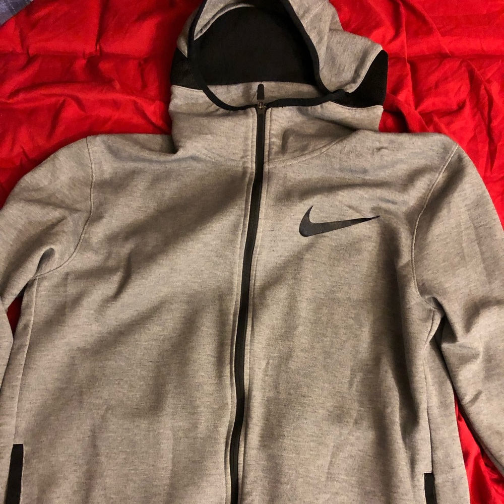 XL Nike Men’s Dri fit hooded sweatshirt